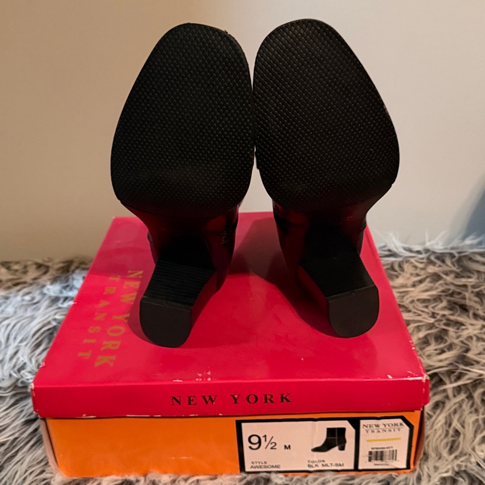 Boots - Picture 6 of 6